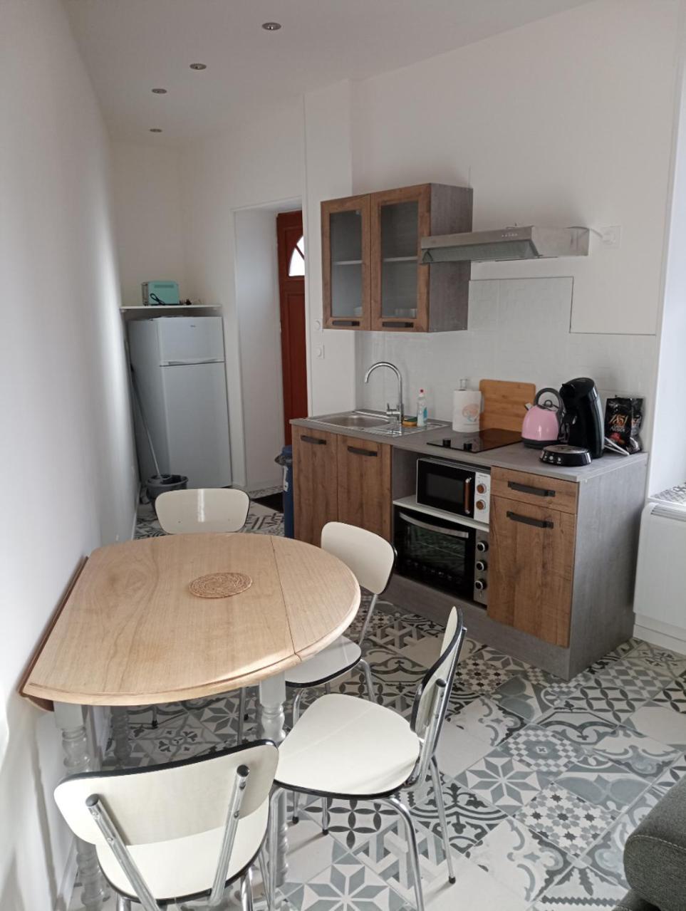 Appart Proche Toutes Commodites Souvigny Εξωτερικό φωτογραφία
