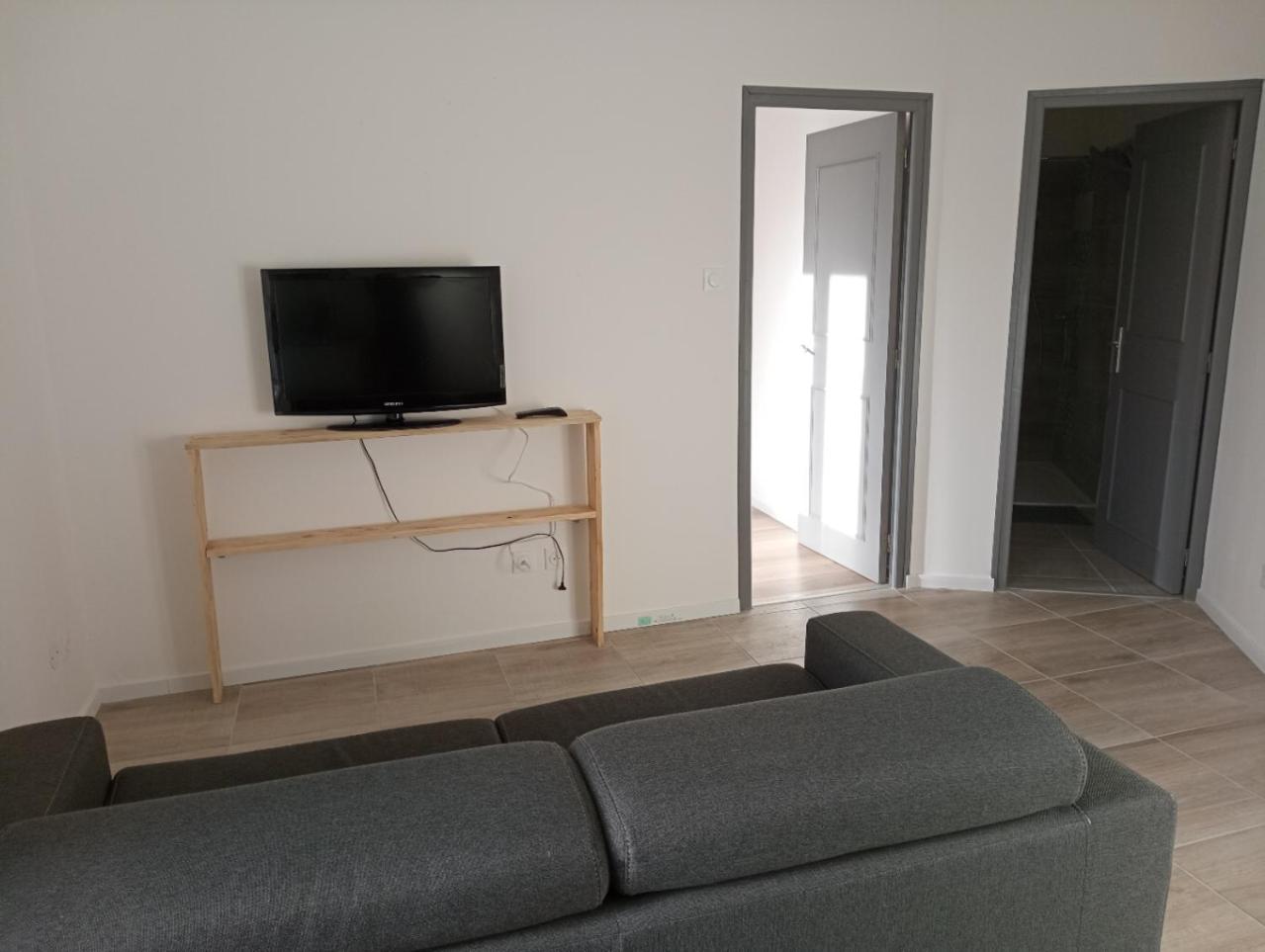 Appart Proche Toutes Commodites Souvigny Εξωτερικό φωτογραφία